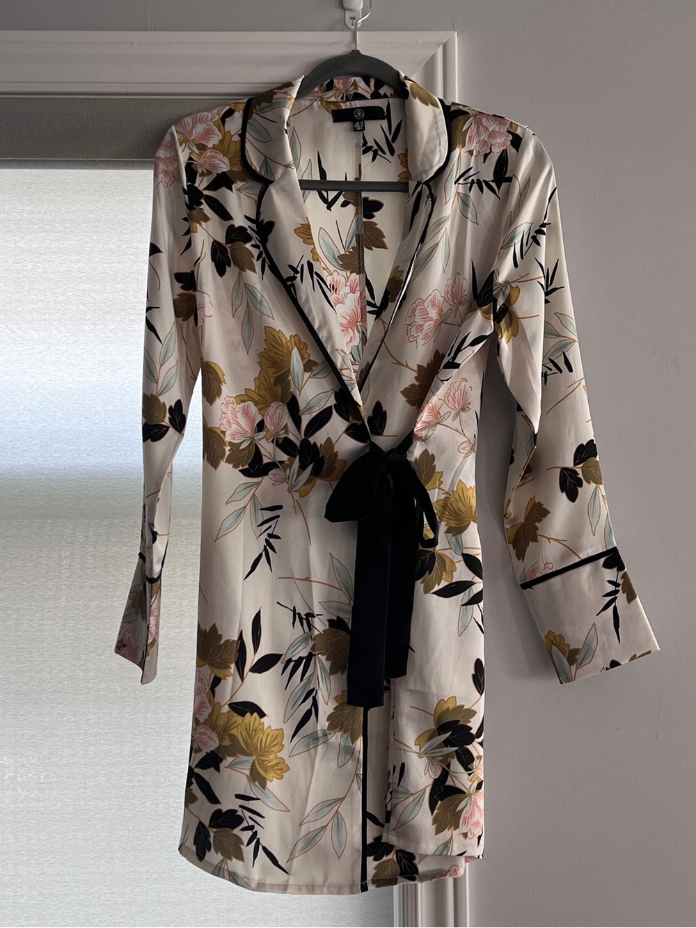 Missguided Cream Floral Satin Wrap Dress with Black Tie